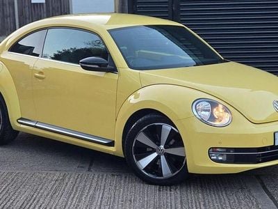 Used VW Beetle Sportline 150 HP (110 kW) 2015 Yellow Hatchback