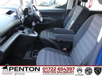 Used Vauxhall Combo S 99 HP (72 kW) 2022 Blue MPV