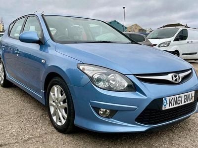 Used Hyundai i30 Comfort 113 HP (83 kW) 2011 Blue Hatchback