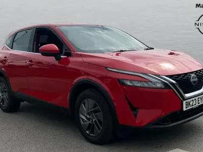 Used Nissan Qashqai Acenta Premium 140 HP (102 kW) 2023 Red SUV