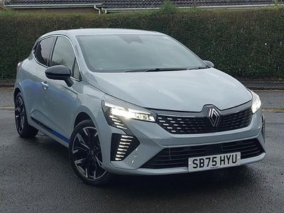 New Renault Clio V Techno 143 HP (105 kW) 2025 Grey Hatchback