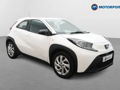 Usado Toyota Aygo X PURE 2023 Branco SUV
