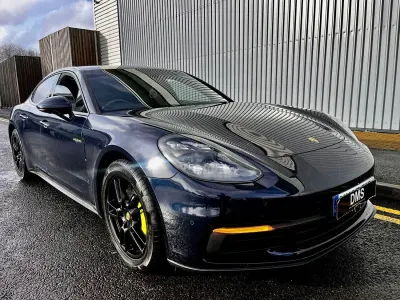 Usado Porsche Panamera 462 HP (339 kW) 2017 Azul Citadino