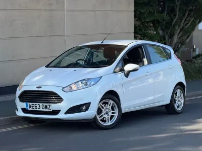 Used Ford Fiesta Zetec 82 HP (60 kW) 2013 White Hatchback