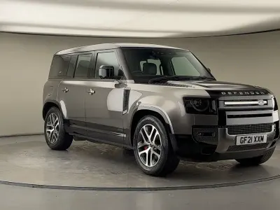 Used Land Rover Defender S 300 HP (220 kW) 2021 Gallium silver SUV