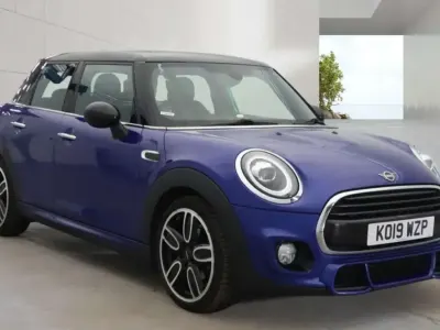 Używany Mini Cooper Hatch 2019 Niebieski Hatchback