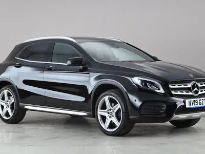 Begagnad Mercedes GLA200 AMG Line Premium 156 HK (114 kW) 2019 Svart SUV