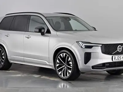 Usado Volvo XC90 Ultra 455 CV (334 kW) 2025 Plateado SUV