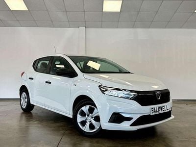 Used Dacia Sandero Essentiel 100 HP (73 kW) 2022 White Hatchback