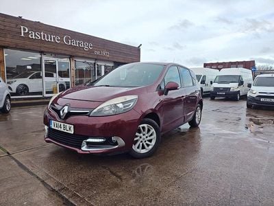 Used Renault Scénic III Dynamique 2014 Red MPV