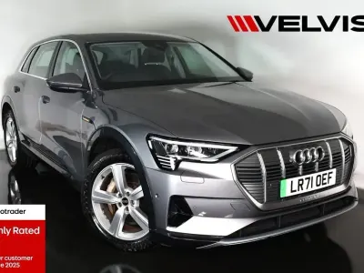 Usado Audi e-tron Design 230 kW (313 CV) 2021 Gris SUV