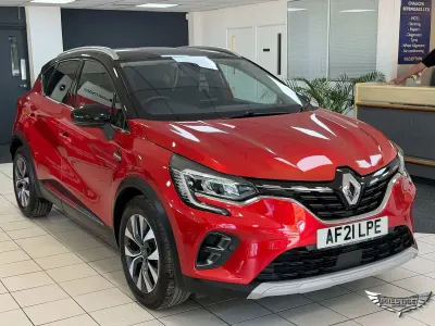 Used Renault Captur Version S 2021 Red/black SUV