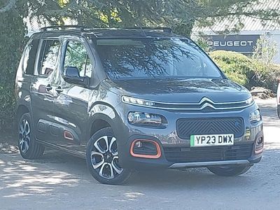 Gebraucht Citroën Berlingo XTR 100 kW (136 PS) 2023 Grau Van / Kleinbus