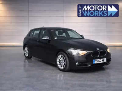 Begagnad BMW 116 Efficient Dynamics 2012 Svart Halvkombi
