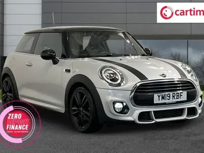Używany Mini Cooper Hatch 136 KM (100 kW) 2019 Srebrny Hatchback