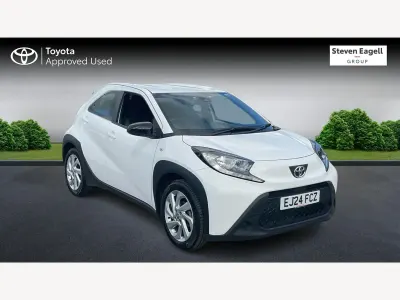 Used Toyota Aygo X PURE 72 HP (52 kW) 2024 White SUV