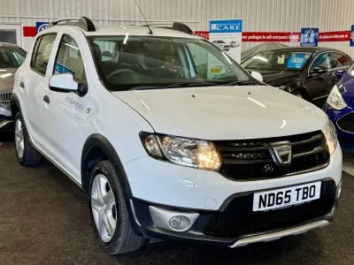 Begagnad Dacia Sandero Ambiance 90 HK (66 kW) 2015 Vit Halvkombi