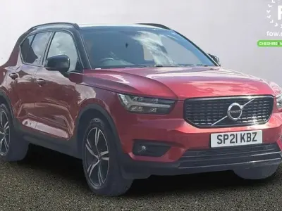 Used Volvo XC40 R-Design 163 HP (119 kW) 2021 Red SUV