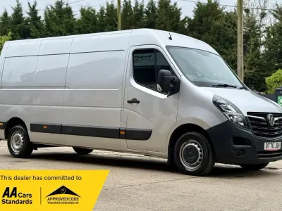 Second-hand Vauxhall Movano Edition 2021 Argintiu