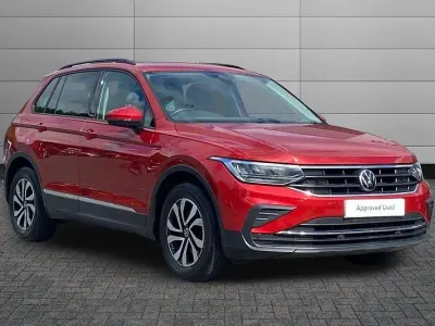 Used VW Tiguan Active 150 HP (110 kW) 2022 Red SUV