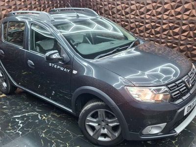Used Dacia Sandero Lauréate 90 HP (66 kW) 2018 Slate grey Hatchback