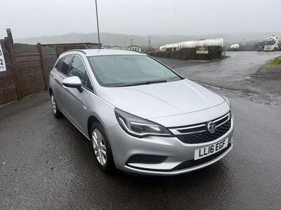 Used Vauxhall Astra Design Edition 136 HP (100 kW) 2016 Silver Estate