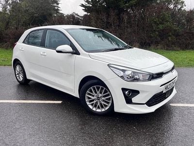 Used Kia Rio 83 HP (61 kW) 2023 White Hatchback