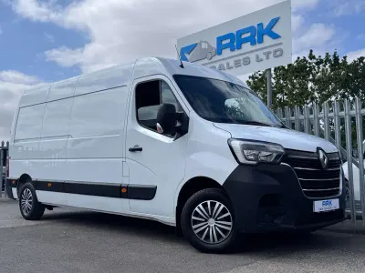Used Renault Master Business 135 HP (99 kW) 2023 White MPV