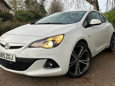 Used Vauxhall Astra GTC Edition 200 HP (147 kW) 2015 White Coupe