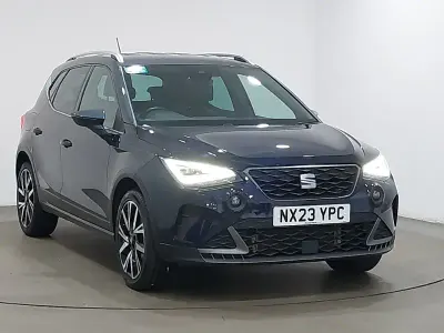 Begagnad Seat Arona FR 110 HK (80 kW) 2023 Blå SUV
