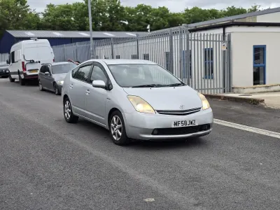 Used Toyota Prius 113 HP (83 kW) 2008 Silver Hatchback
