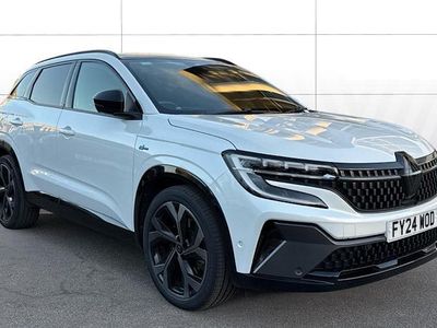 White Used 2024 Renault Austral Iconic Esprit Alpine SUV | £23,832 (Fair price)