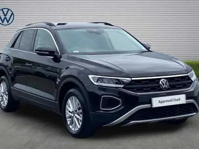 Usado VW T-Roc Life 150 HP (110 kW) 2023 Preto SUV