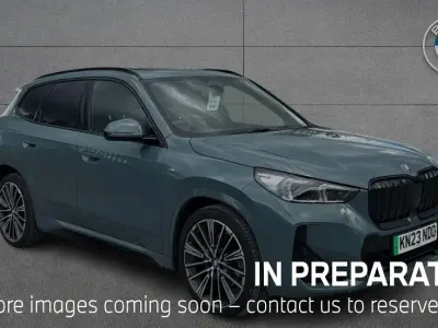 Usado BMW iX1 M Sport 227 kW (309 HP) 2023 Verde SUV