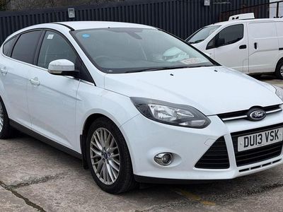 Used Ford Focus Zetec 115 HP (84 kW) 2013 White Hatchback