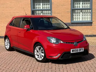 Used MG MG3 106 HP (77 kW) 2016 Red Hatchback
