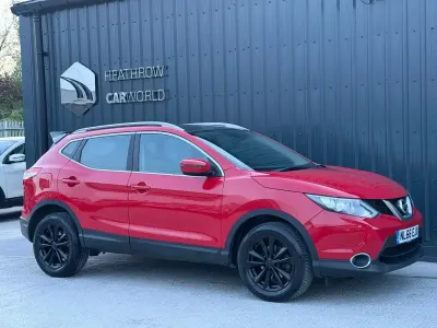 Używany Nissan Qashqai Acenta 115 KM (84 kW) 2016 Czerwony SUV