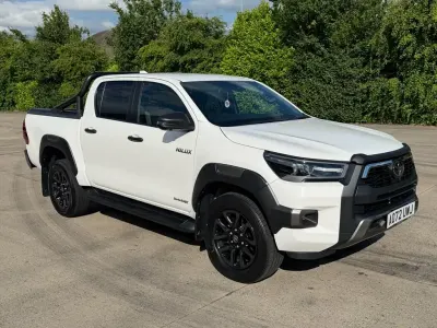 Used Toyota HiLux 204 HP (150 kW) 2022 White Pickup