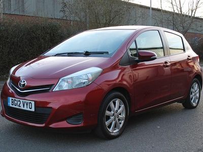 Used Toyota Yaris 101 HP (74 kW) 2012 Red Hatchback