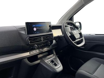 Used Peugeot e-Expert 98 kW (134 HP) 2024 Grey Van