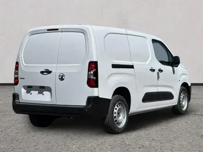 New Vauxhall Combo S 101 HP (74 kW) 2026 White MPV