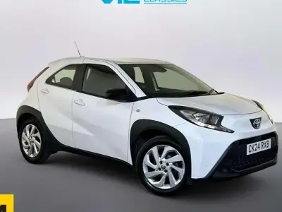 Used Toyota Aygo X PURE 72 HP (52 kW) 2024 White SUV