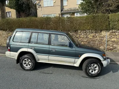 Used Mitsubishi Shogun 1995 Green SUV