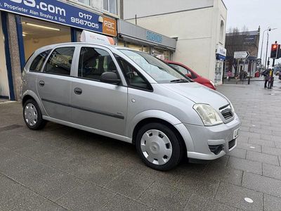 Begagnad Vauxhall Meriva 104 HK (76 kW) 2008 Silver Minibuss