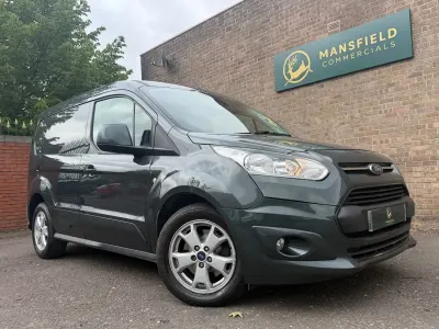 Begagnad Ford Transit Connect Limited 120 HK (88 kW) 2017 Grön Minibuss