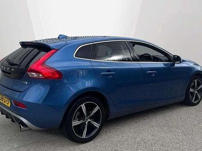 Used Volvo V40 R-Design 150 HP (110 kW) 2019 Blue Hatchback