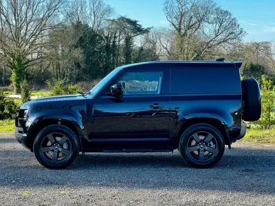 Usado Land Rover Defender HSE Dynamic 2024 Preto SUV