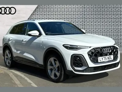 Used Audi Q5 S-Line 268 HP (197 kW) 2025 White SUV