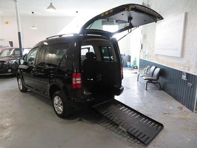 Used VW Caddy Life 110 HP (80 kW) 2014 Black MPV