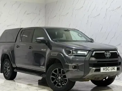 Used Toyota HiLux 204 HP (150 kW) 2023 Grey Pickup